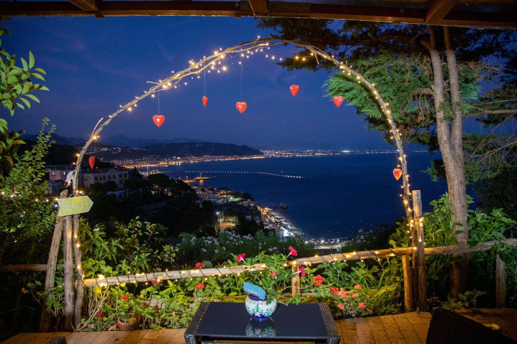 Il Melograno In Costa D'Amalfi - Romantic Experience Vietri Bagian luar foto
